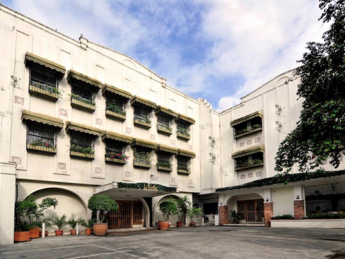 La Parilla Hotel Cabanatuan Extérieur photo